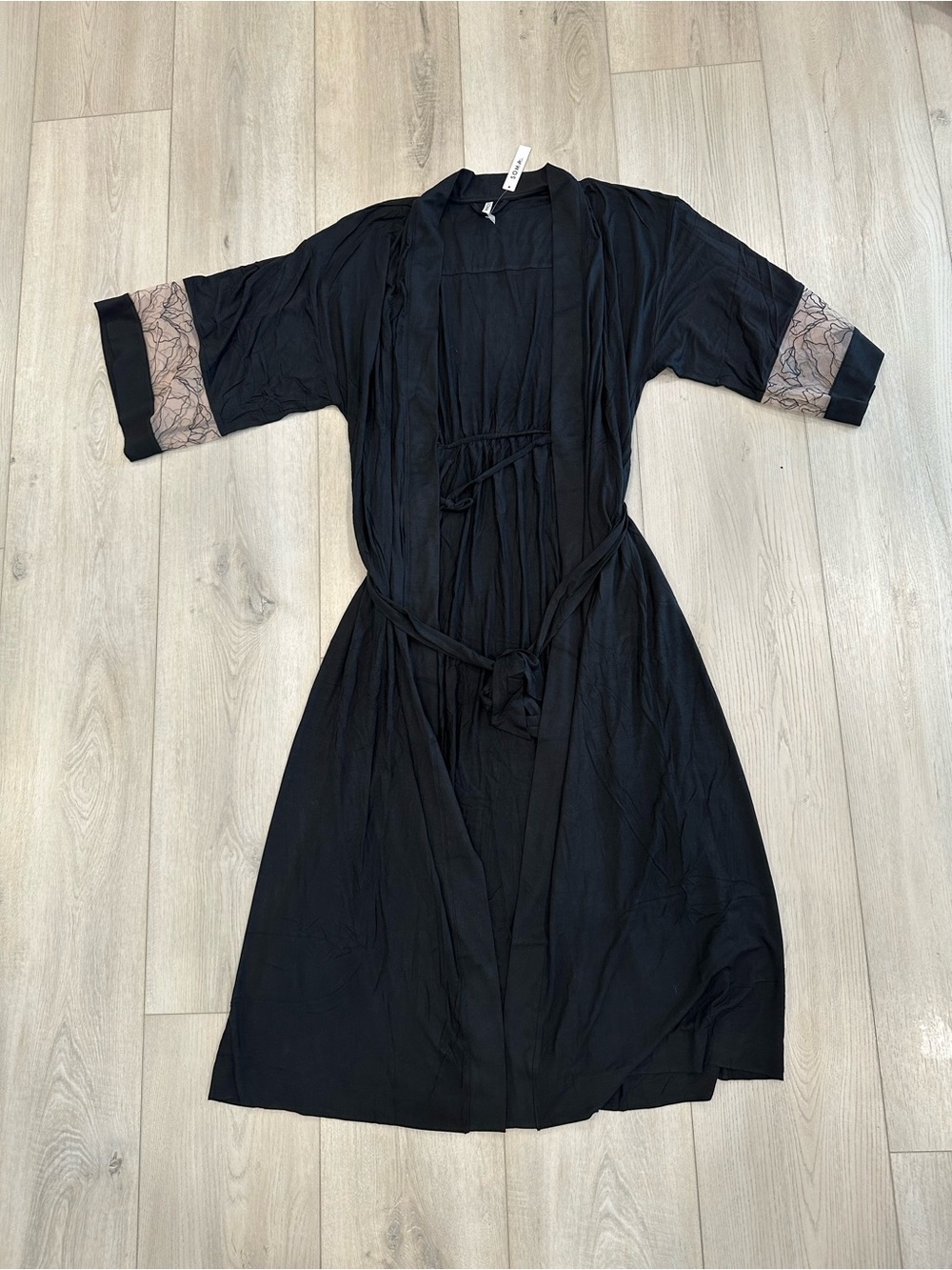 Soma Cool Nights Embroidered Black Robe NWT Size S/M Soft Sleepwear
